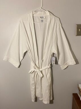 Croft & Barrow NWT Women’s Robe XL White Lightweight Tie Waist Textured.